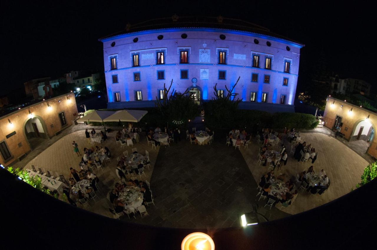 Castello Di Casapozzano Bed & Breakfast Aversa Exterior foto