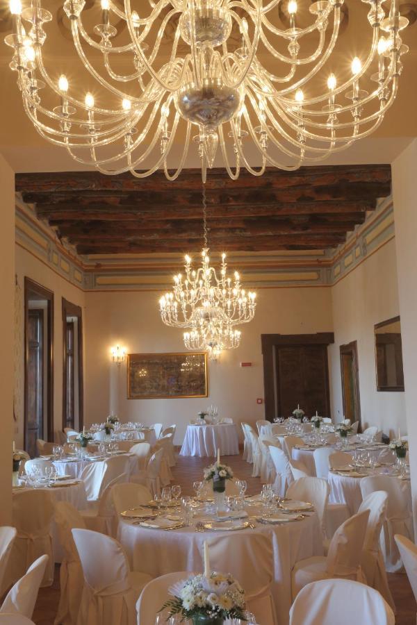 Castello Di Casapozzano Bed & Breakfast Aversa Exterior foto